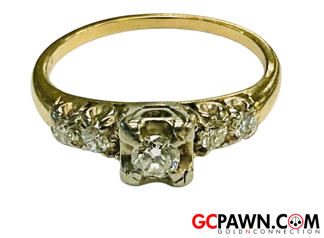View product details for Women's Cluster ring 14kt Yellow Gold 