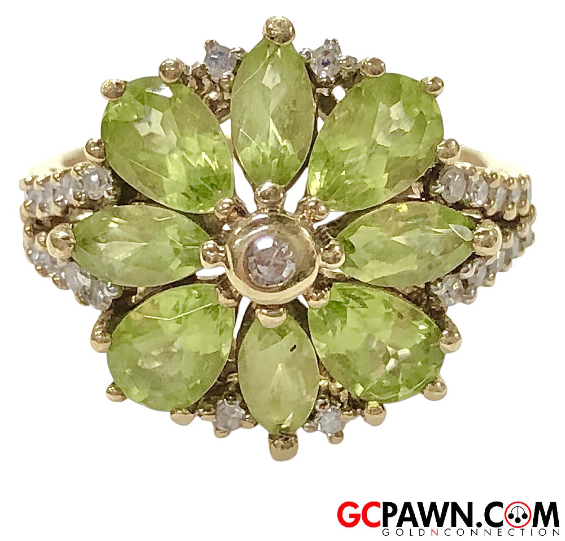 View product details for Women's Cluster ring 14kt Yellow Gold 