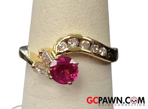 View product details for Women's Cluster ring 18kt Yellow Gold 
