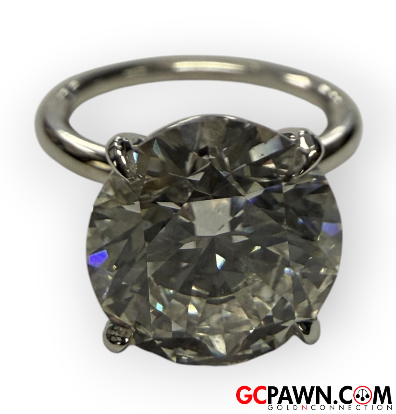 Women's Solitaire ring .950 Platinum 