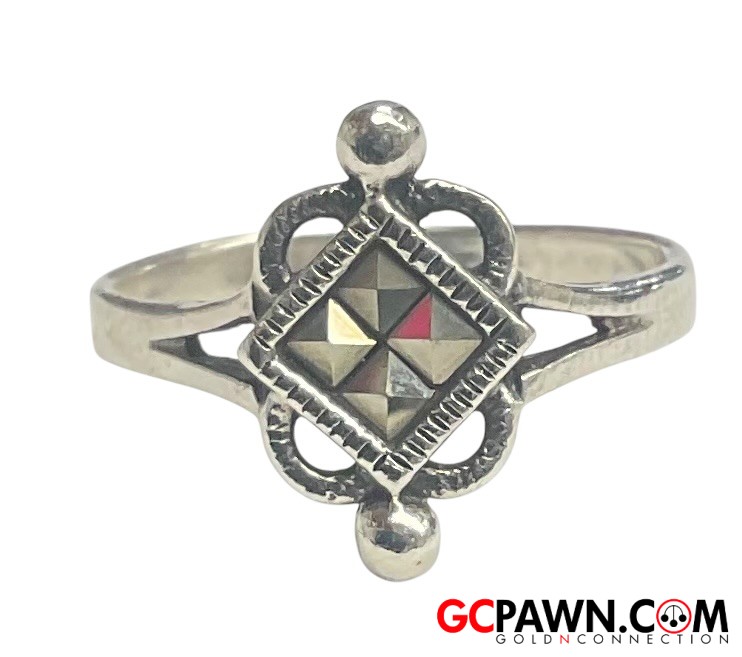 View product details for Unisex Fashion Ring .925 Silver 