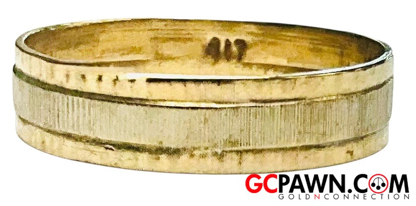 View product details for Unisex Wedding band 10kt Yellow Gold 