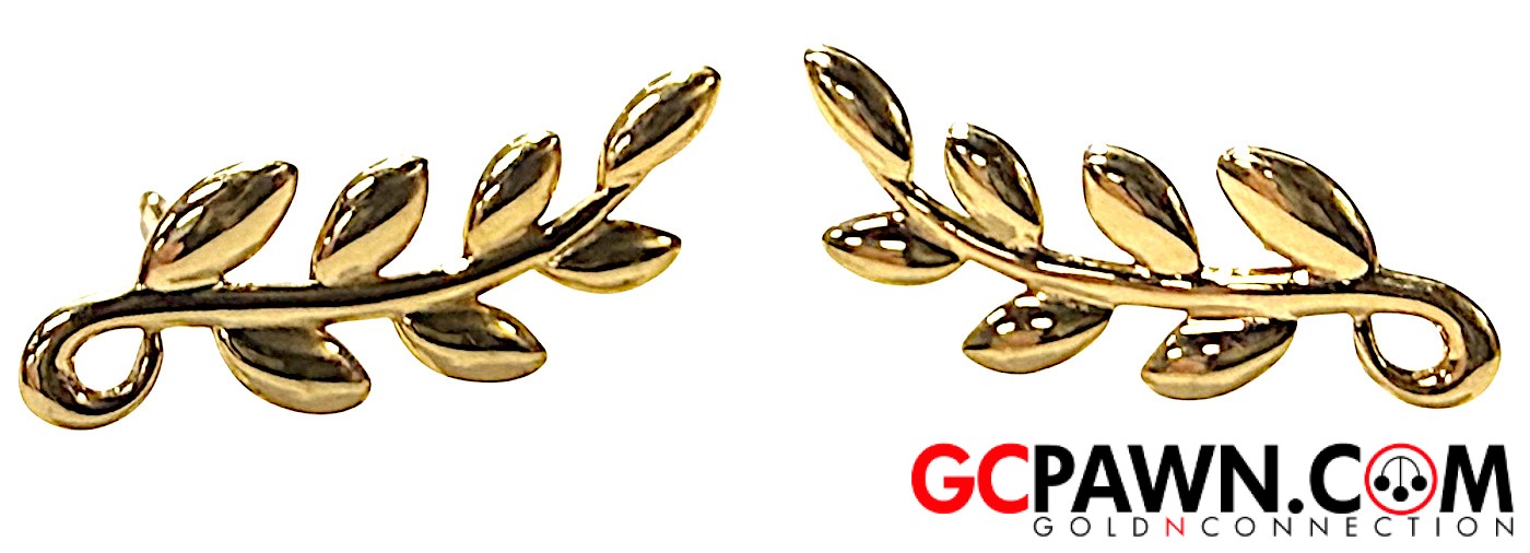 View product details for Tiffany & Co Women's Earrings 18kt Yellow Gold 