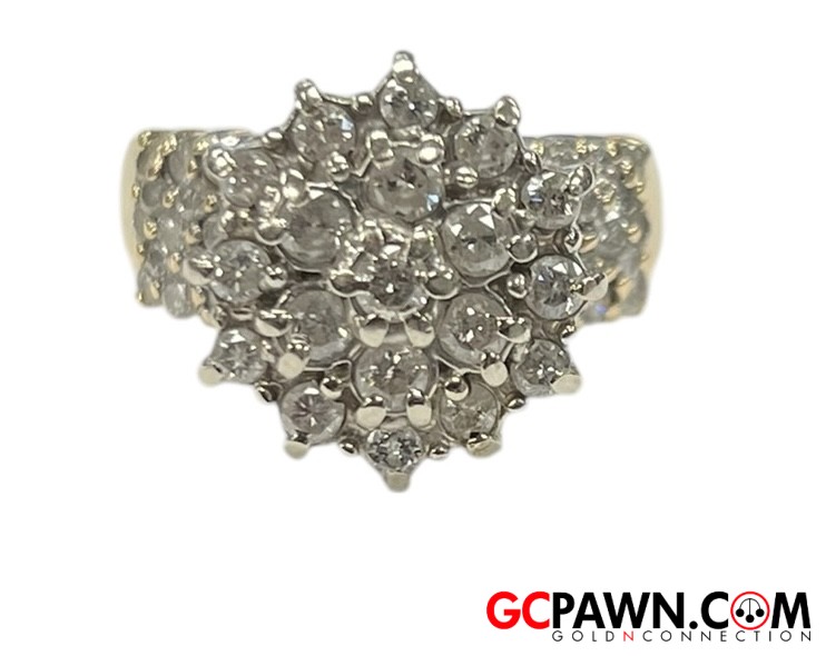 View product details for Women's Cluster ring 14kt Yellow Gold 